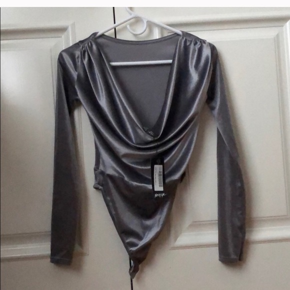 Velvet Cowl Back Bodysuit ( Another ) - Picture 3 of 4